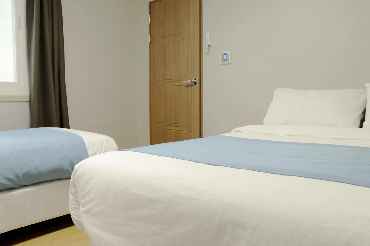 Ora Stay Hotel Jeju 2*,